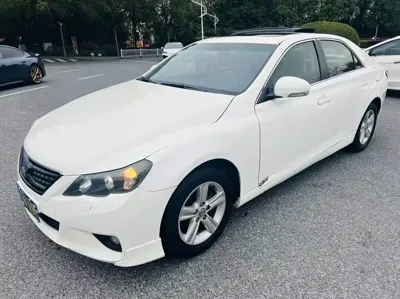 Toyota Reiz