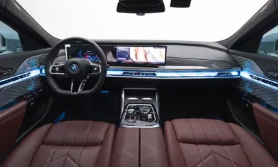 BMW i7