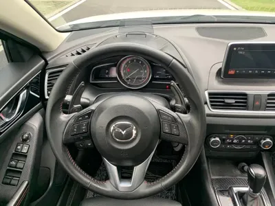 Mazda 3 Axela
