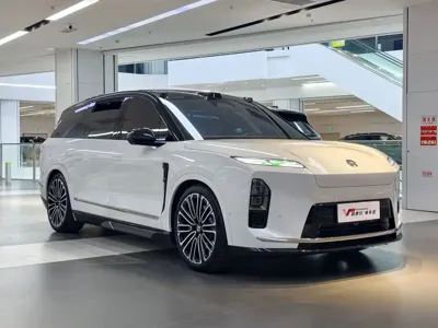 Nio ES8