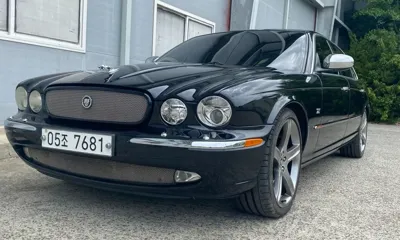 Jaguar XJ