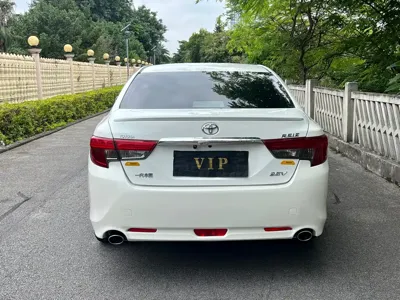 Toyota Reiz