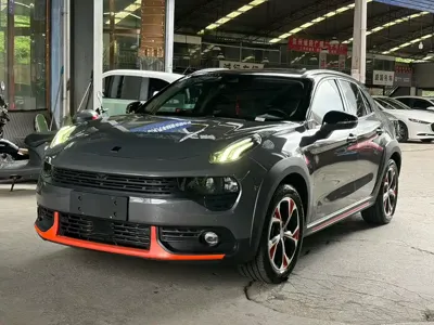 Lynk & Co 02