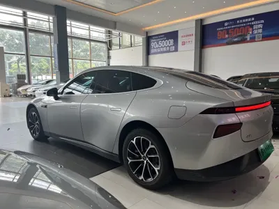 Xpeng P7