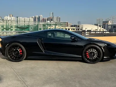 McLaren GT