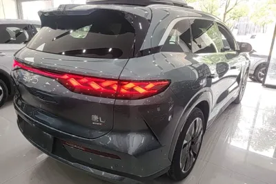 BYD Tang L