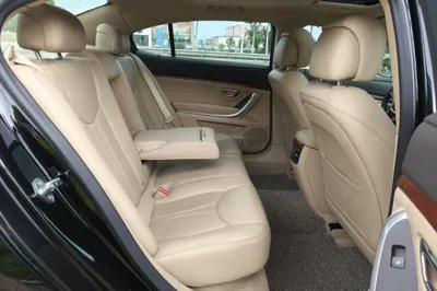 Roewe 950