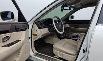 Kia Opirus