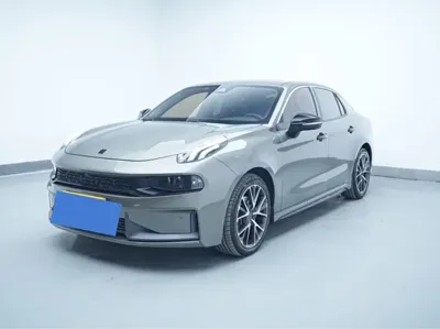 Lynk & Co 03