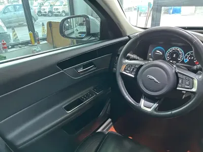 Jaguar XFL