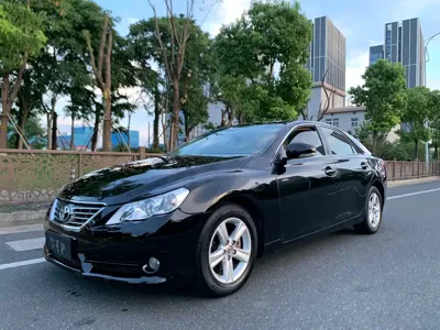 Toyota Reiz