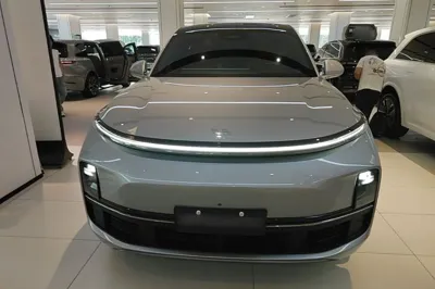 Li Auto L8