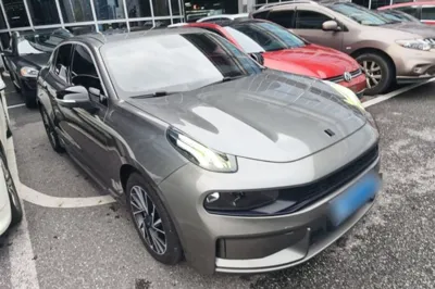 Lynk & Co 03