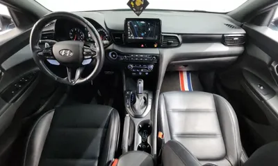 Hyundai Veloster