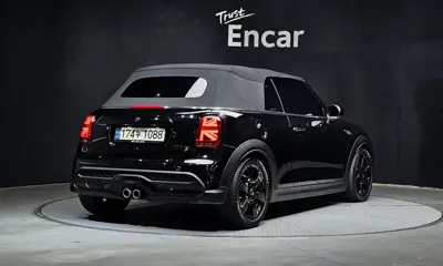MINI Cooper Convertible