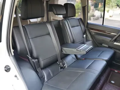 Mitsubishi Pajero (Import)