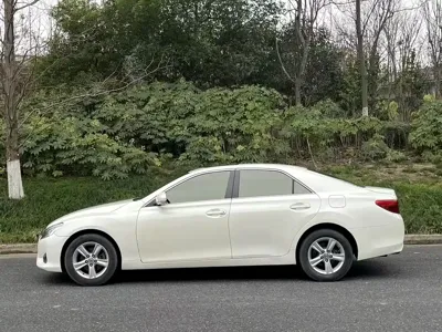 Toyota Reiz