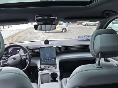 Nio ES8