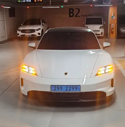 Porsche Taycan