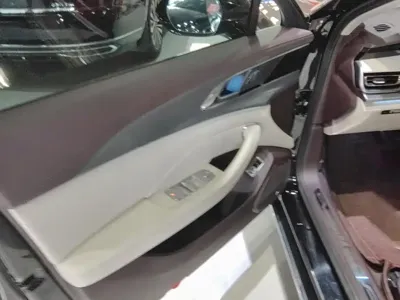 Hongqi Hongqi H5