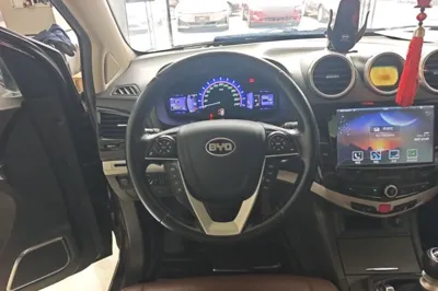 BYD S7