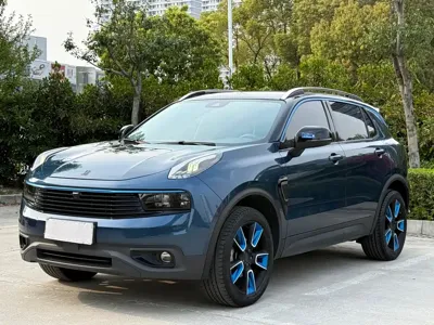 Lynk & Co 01