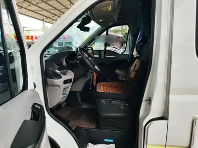 大通 V90 RV