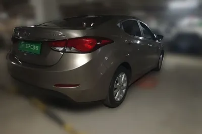 Hyundai Elantra (5th Generation