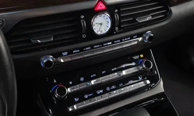Genesis EQ900