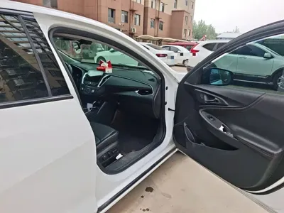 Chevrolet Malibu XL