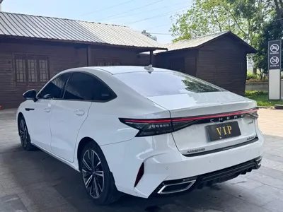 Chery Arrizo 8