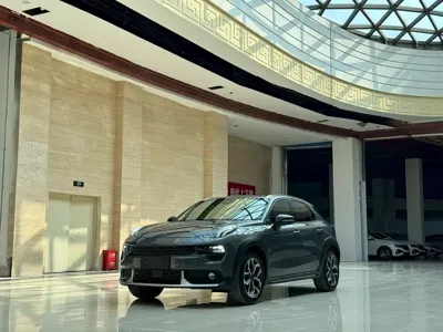 Lynk & Co 02