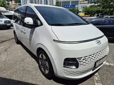 Hyundai Staria