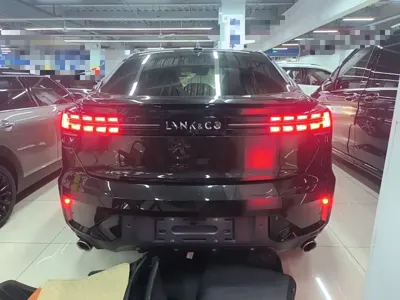 Lynk & Co 05