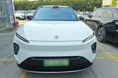Nio ES8