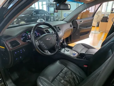 Hyundai Genesis