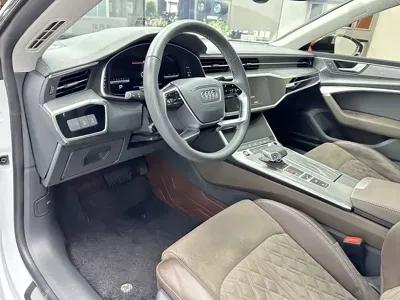 Audi A7L