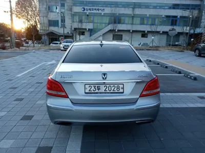 Hyundai Equus