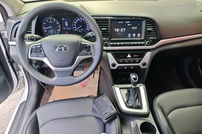 Hyundai Elantra (6th Generation