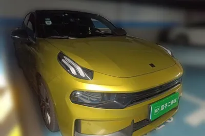 Lynk & Co 03