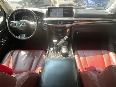 Lexus LX
