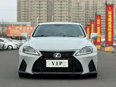 Lexus IS