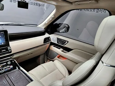 Lincoln Navigator