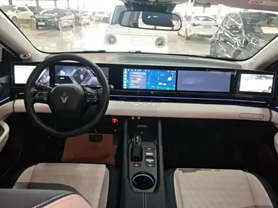 Lingxi Lingxi L