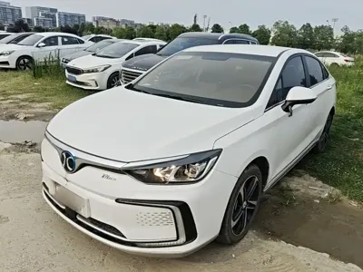BAIC EU5