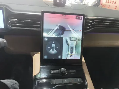 Nio ES8