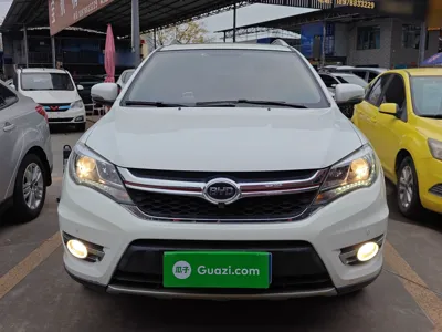 BYD S7