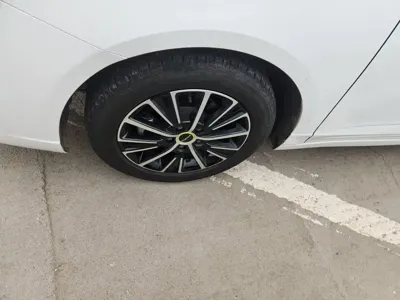 Roewe i5
