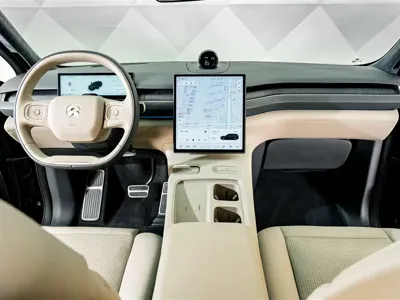 Nio ES8