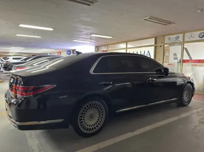 Genesis G90